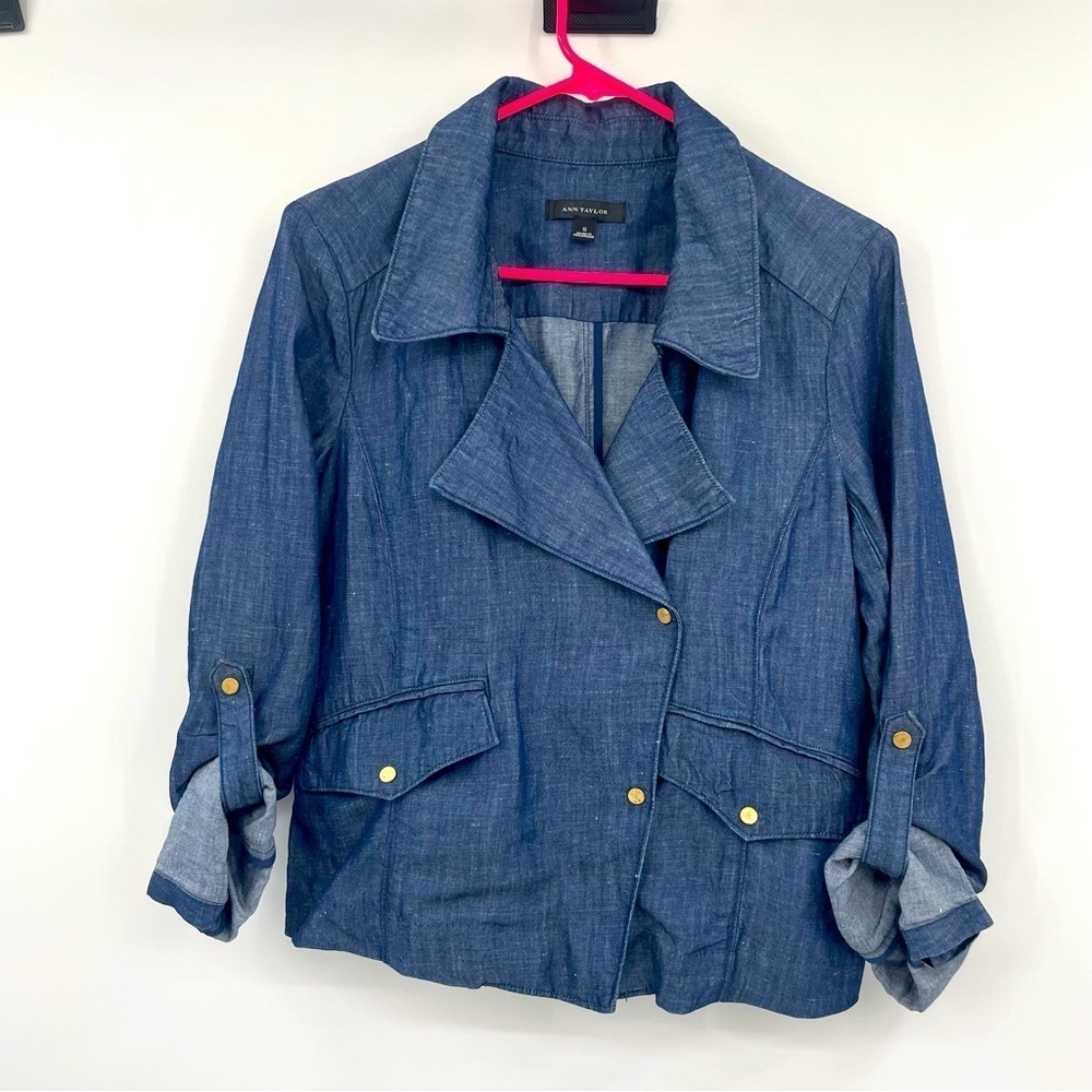 Ann Taylor Jean Jacket Snap Closure | Rolled Snap Sleeves Size: Small